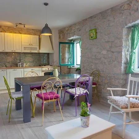 Kuca Za Odmor Pirak Villa Makarska