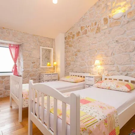 Kuca Za Odmor Pirak Villa Makarska